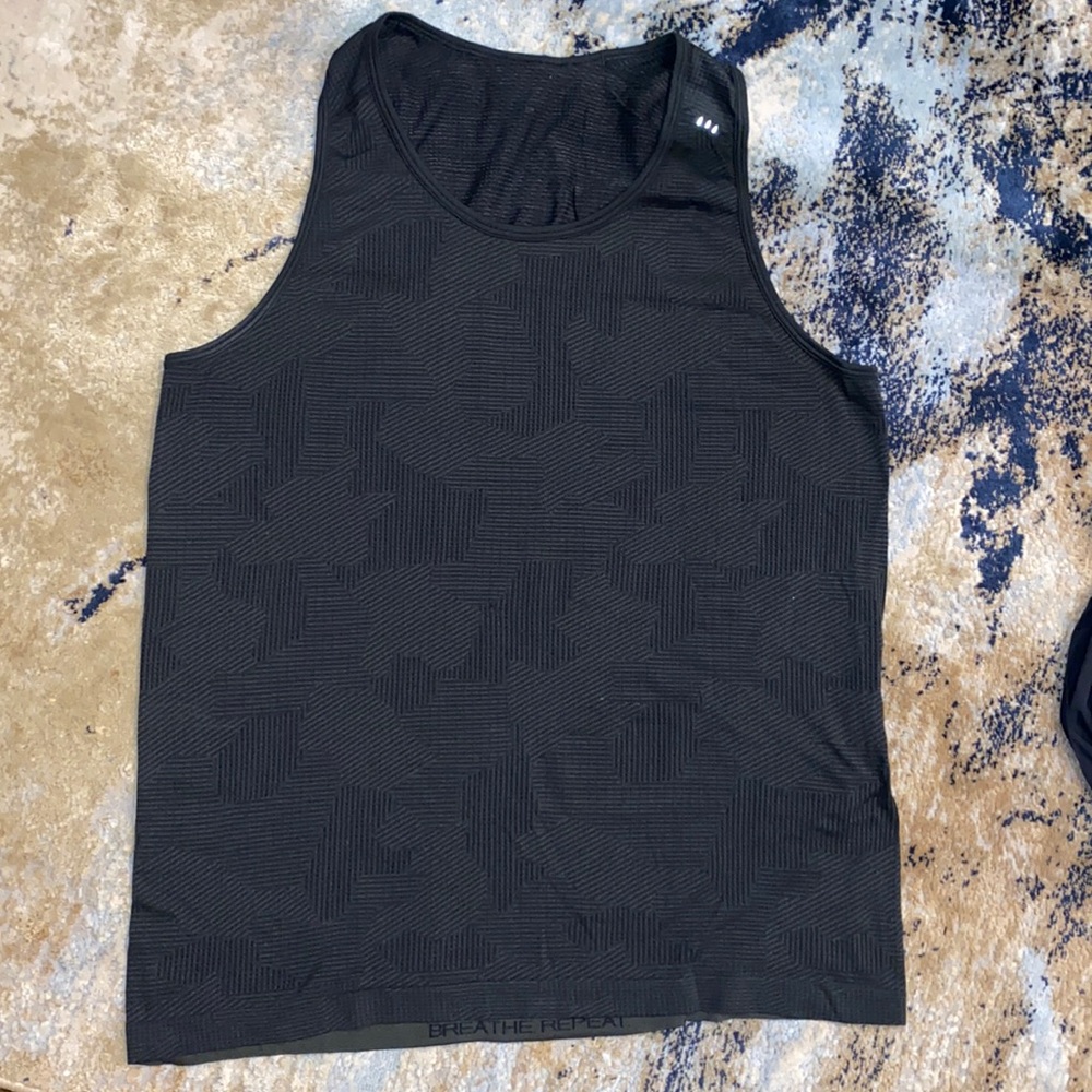 Mens Lululemon metal vent tank xl